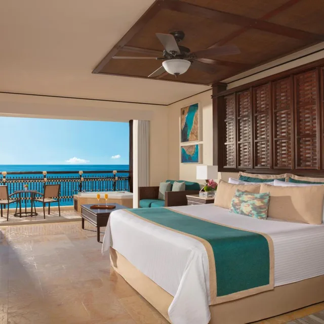 Honeymoon, Preferred Club, Suite, King Bed, Ocean Front, Outdoor Jetted Tub، Dreams Riviera Cancun 2/4