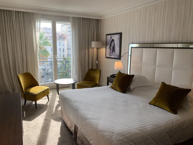 غرفة بريفيليج بسرير مزدوج أو سريرين منفصلين بإطلالة على المسبح، Le Canberra 1/4