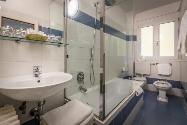 Room, Quadruple, Queen and Twin Beds, Hotel Alessandra 10/10