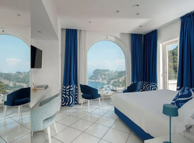 غرفة فاخرة بإطلالة على البحر بجاكوزي، Hotel San Michele 1/1
