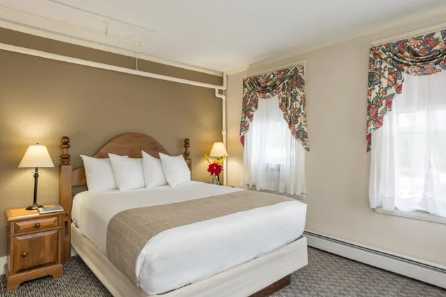 غرفة بسرير كوين بإطلالة على الجبل، Eagle Mountain House And Golf Club 3/6