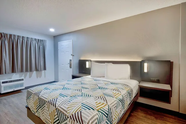 غرفة قياسية بسرير مزدوج، Motel6 Vallejo, CA - Six Flags West 6/8