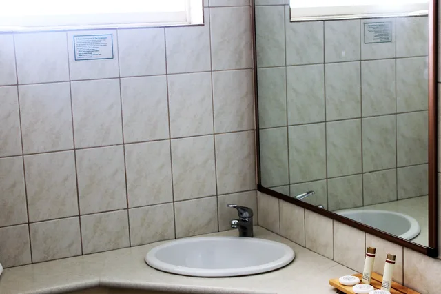 Deluxe, Single, Queen Bed, Hospitality Inn Geraldton SureStay Collection by Best Western 8/9