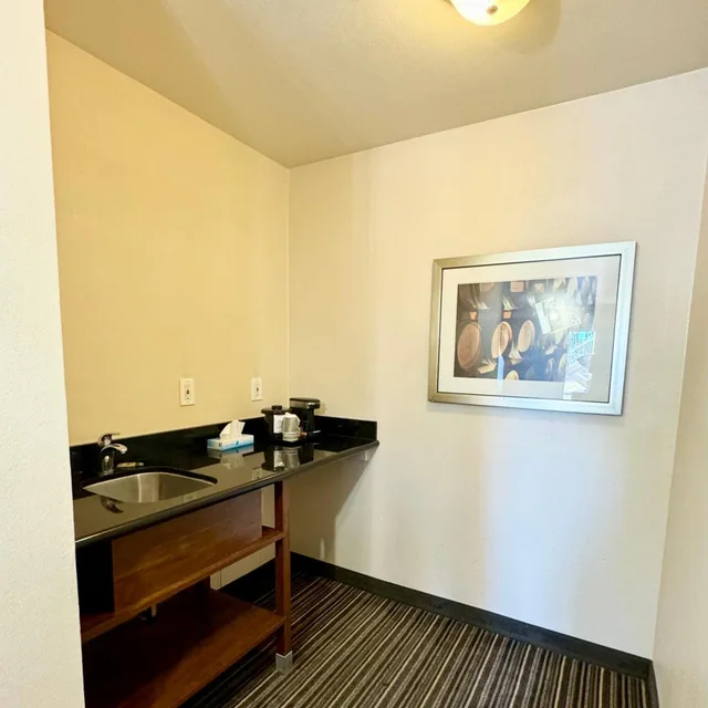 جناح، Rodeway Inn Martinez, CA 4/4