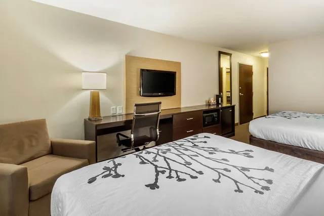 غرفة بسريرين كوين، Sleep Inn And Suites Grand Forks Alerus Center 3/5