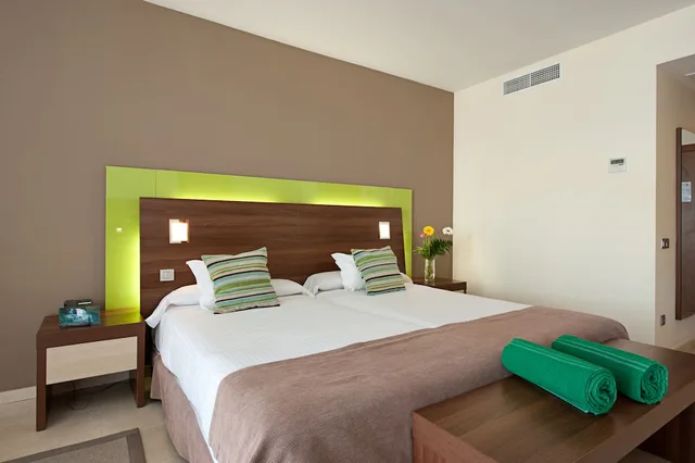 غرفة بإطلالة على البحر مفردة بسريرين منفصلين، Hotel LIVVO Valle Taurito 3/4
