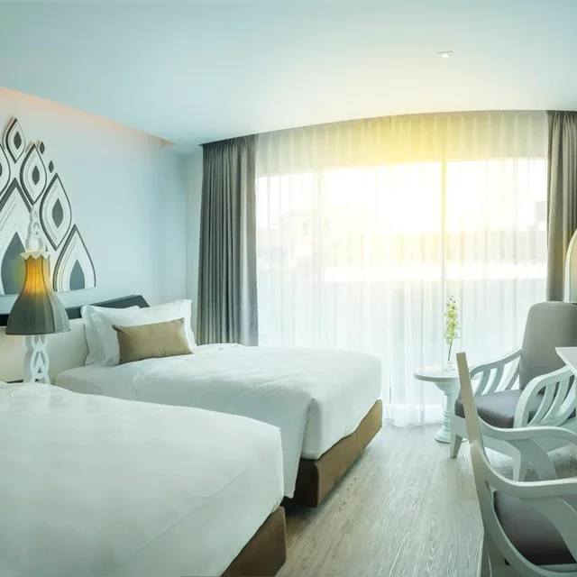 Hollywood Twin، Anajak Bangkok Hotel 1/7