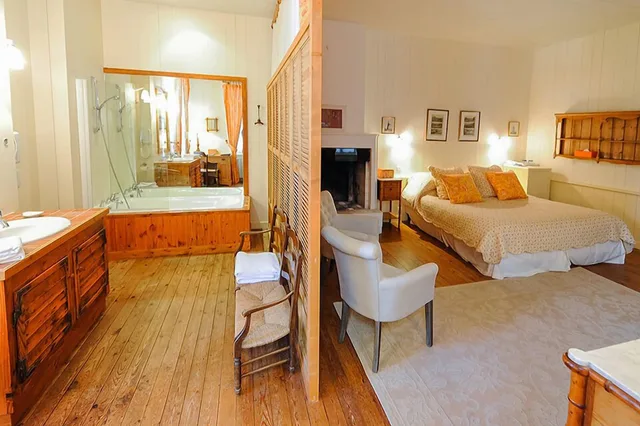 غرفة سوبيريور بسرير كوين، La Baronnie Hotel & Spa 5/10