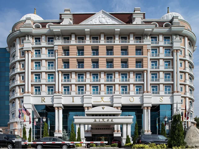 غرفة فاخرة، Rixos Almaty Hotel 1/1