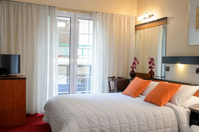 غرفة قياسية بسرير مزدوج، Victory Inn 1/4