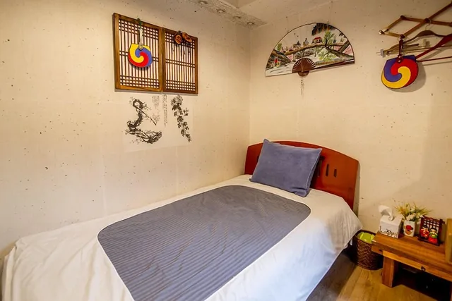 4 Bedrooms, Grand, House, Kitchen, Courtyard Area, Punggyeong Korea Traditional House 2/3