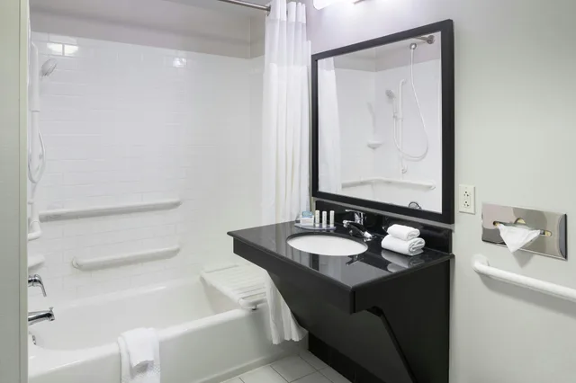 غرفة بسرير كينج، Fairfield Inn & Suites Kansas City Overland Park 4/4