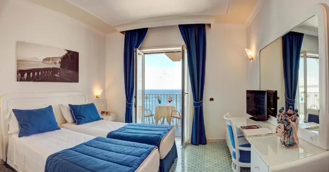 غرفة سوبيريور بسرير مزدوج، Grand Hotel Riviera 1/7