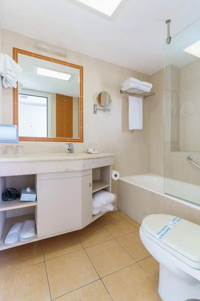Room, Double or Twin Bed, Side Sea View، Pearl Beach 4/5