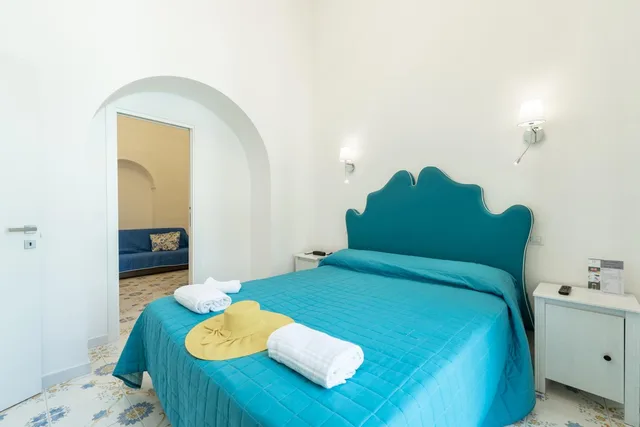شقة، Hotel Fontana 3/10