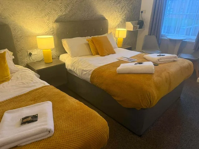 Silver, Family, 1 Double and 1 Single Bed، Hotel Mon Ami 2/10