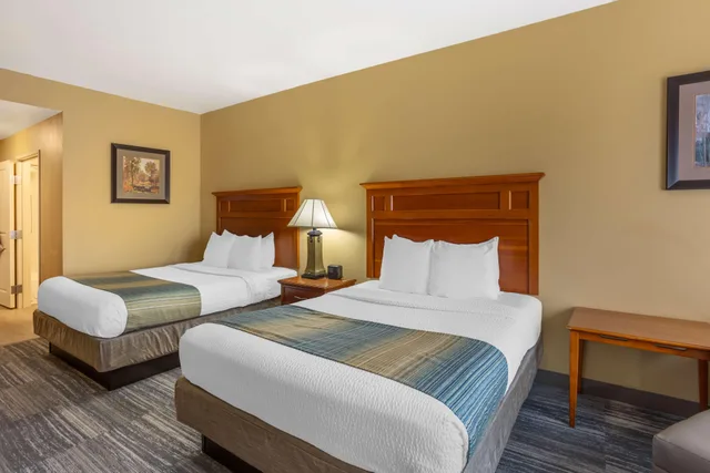 غرفة رباعية لذوي الإعاقة، Best Western Plus University Park Inn & Suites 1/4