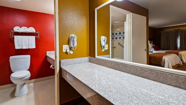Room, 2 Queen Beds, Surestay Hotel By Best Western Camarillo 5/6