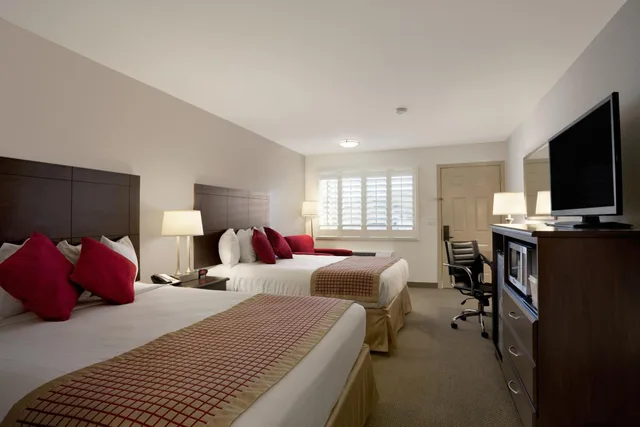 غرفة ديلوكس بسريرين كوين، Infinity Inn & Suites 1/7