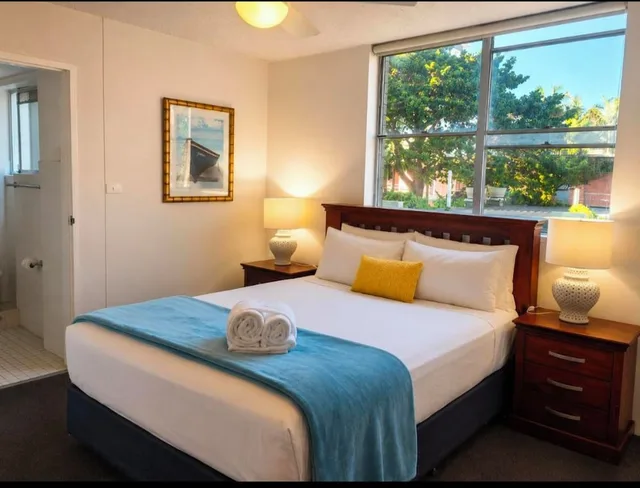 3 Bedrooms, Garden, Apartment, Tradewinds Apartments 2/6