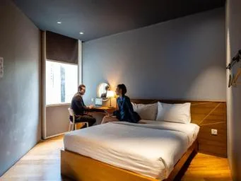 Private, Queen Bed, Shared Bathroom، The Bed Klcc 1/1