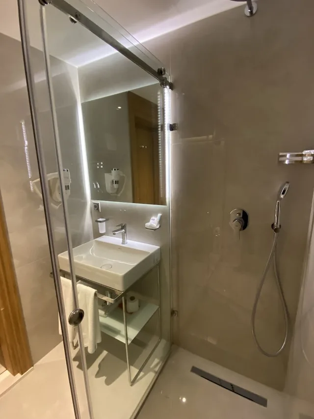 غرفة قياسية ثلاثية بثلاثة أسرّة بغرفة نوم واحدة، Lady Diana Hotel Istanbul 3/4