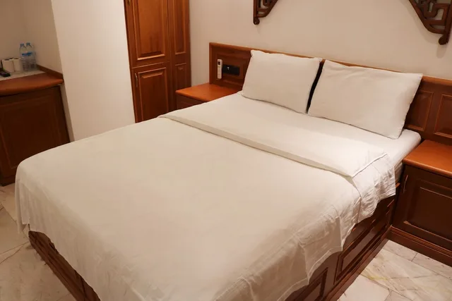 غرفة قياسية بسرير كوين، Max Hotel 6/19