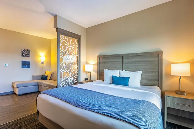 جناح بسرير كينج مع أريكة، Pestana Orlando Suites Lake Buena Vista 1/9