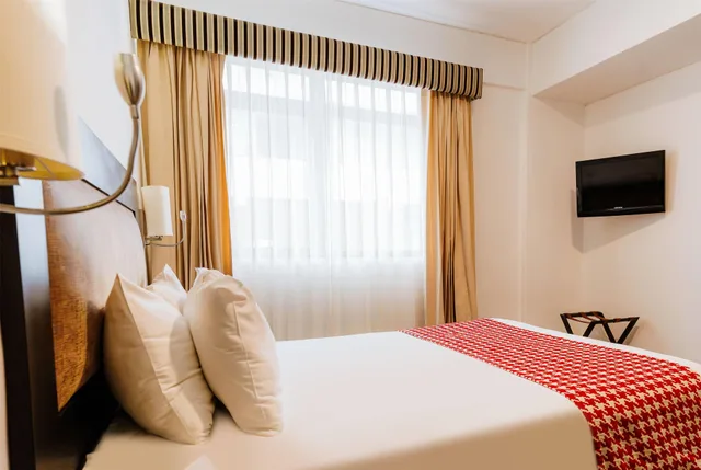 غرفة بسرير كينج، Wyndham Costa del Sol Cajamarca 3/5