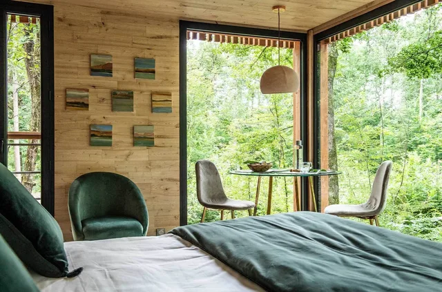 1 Bedroom, Design, King Bed, Sauna, Hot Tub, Adelaide View, Balcony، LOIRE VALLEY LODGES - HOTEL 1/1