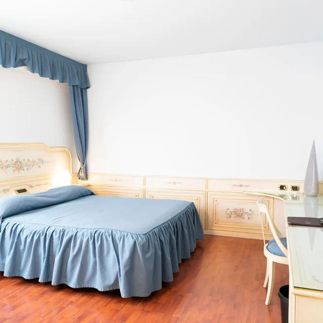 Superior, Single, Hotel Melas 2/6