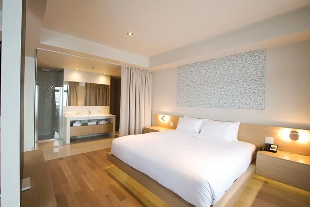 Junior Suite, King Bed, Hotel du Domaine, an Ascend Collection Hotel 2/5