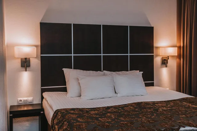 جناح بإطلالة على المدينة بشرفة بغرفة نوم واحدة مع أريكة، Hotel Parnu 2/7