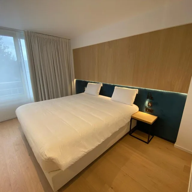 غرفة ديلوكس بسرير مزدوج بشرفة، Parkhotel Roeselare 1/6