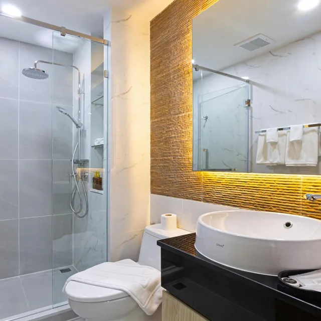 Studio, Aquila Hotel Bangkok 6/6