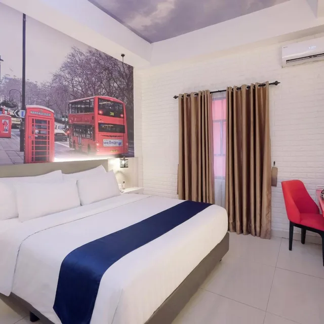 غرفة ديلوكس بسرير مزدوج أو سريرين منفصلين، Premiere Hotel Tegal 1/6