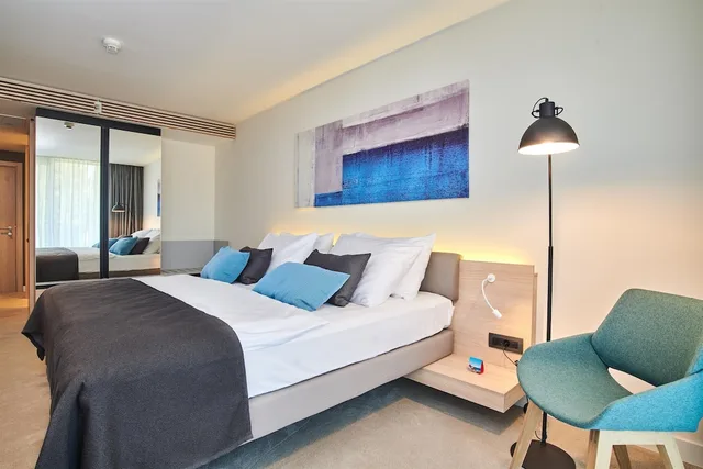 Superior, Queen Bed, Sea Side, Balcony، Hotel Park Plava Laguna 2/4