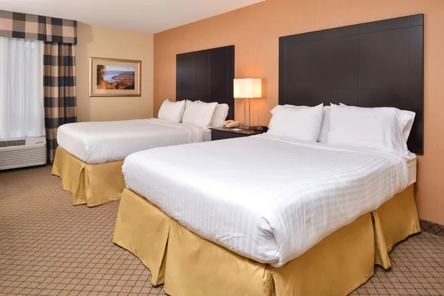 غرفة قياسية بسريرين كوين، Holiday Inn Express Lewisburg/New Columbia 1/10