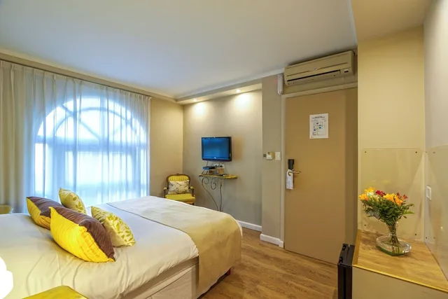 Classic, Queen Bed, Rendez Vous Hotel Buenos Aires 3/8