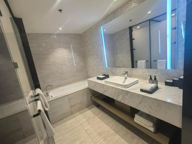 Deluxe, King Bed, Garden Side، Mercure Panjin 7/7
