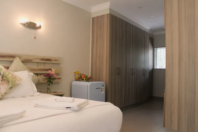 جناح فاخر بسرير كينج مع أريكة، Vineyard On The Hill Guest House 4/10