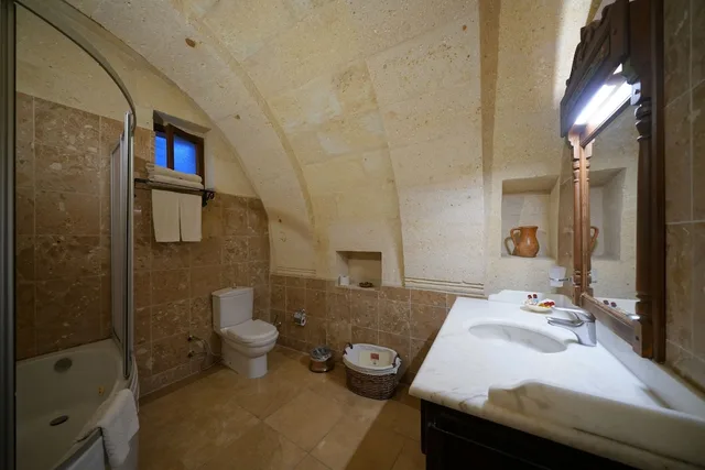 غرفة كومفورت بسرير كوين مع أريكة، Selcuklu Evi Cave Hotel - Special Class 9/9