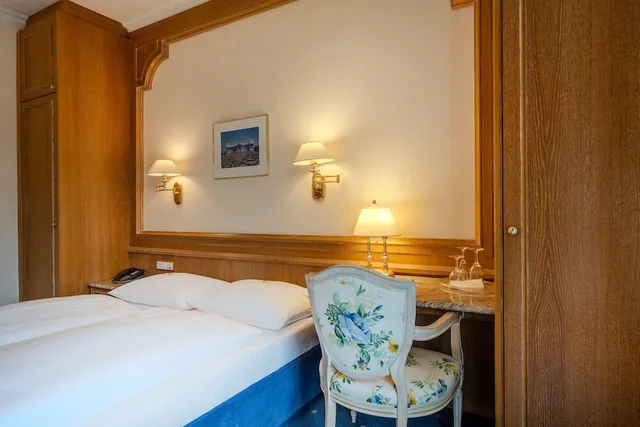 غرفة سوبيريور بسرير كوين بشرفة، Ringhotel Seehof Berlin 4/7