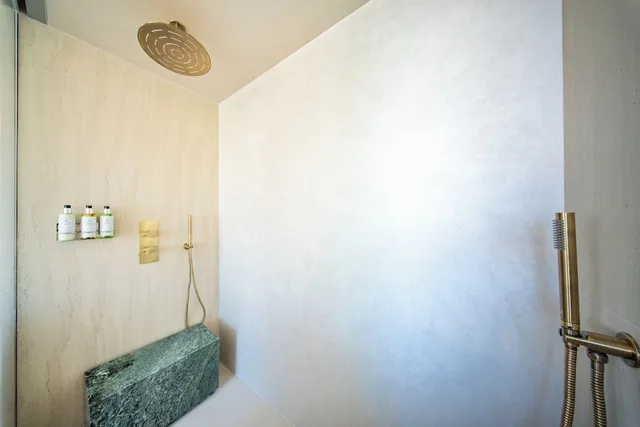 جناح جونيور بسرير كينج بإطلالة على البحر، Destino Five Ibiza -5-Star Grand Luxe Resort 3/3