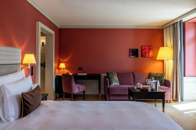 Cresta, Junior Suite, King Bed, Sofa, Balcony، Cresta Palace 2/5