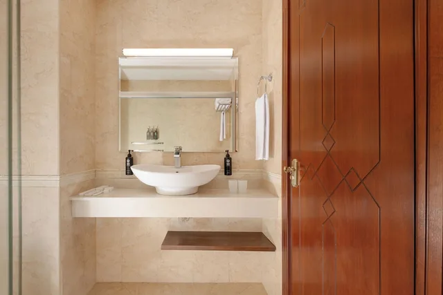 غرفة سوبيريور بسرير كوين، Ramada Plaza by Wyndham Gence 7/7