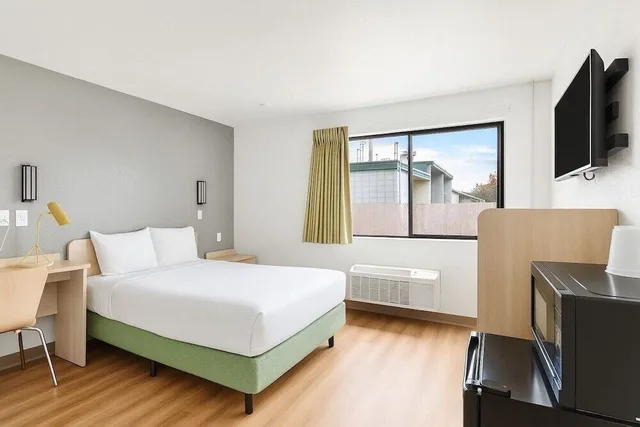 غرفة ديلوكس بسرير مزدوج لذوي الإعاقة، Motel6 Ogden, UT- Downtown 5/9