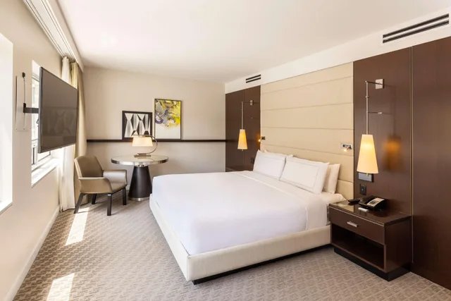 غرفة بسرير مزدوج لذوي الإعاقة، The Statler Dallas Curio Collection By Hilton 3/4