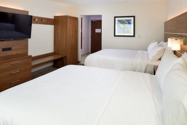 جناح بسريرين كوين لذوي الإعاقة، Holiday Inn Express And Suites Ottumwa 3/7