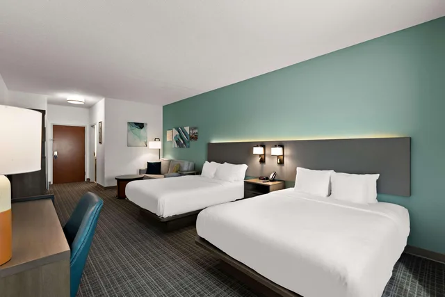 جناح بسريرين كوين، Comfort Inn Powell - Knoxville North 1/1